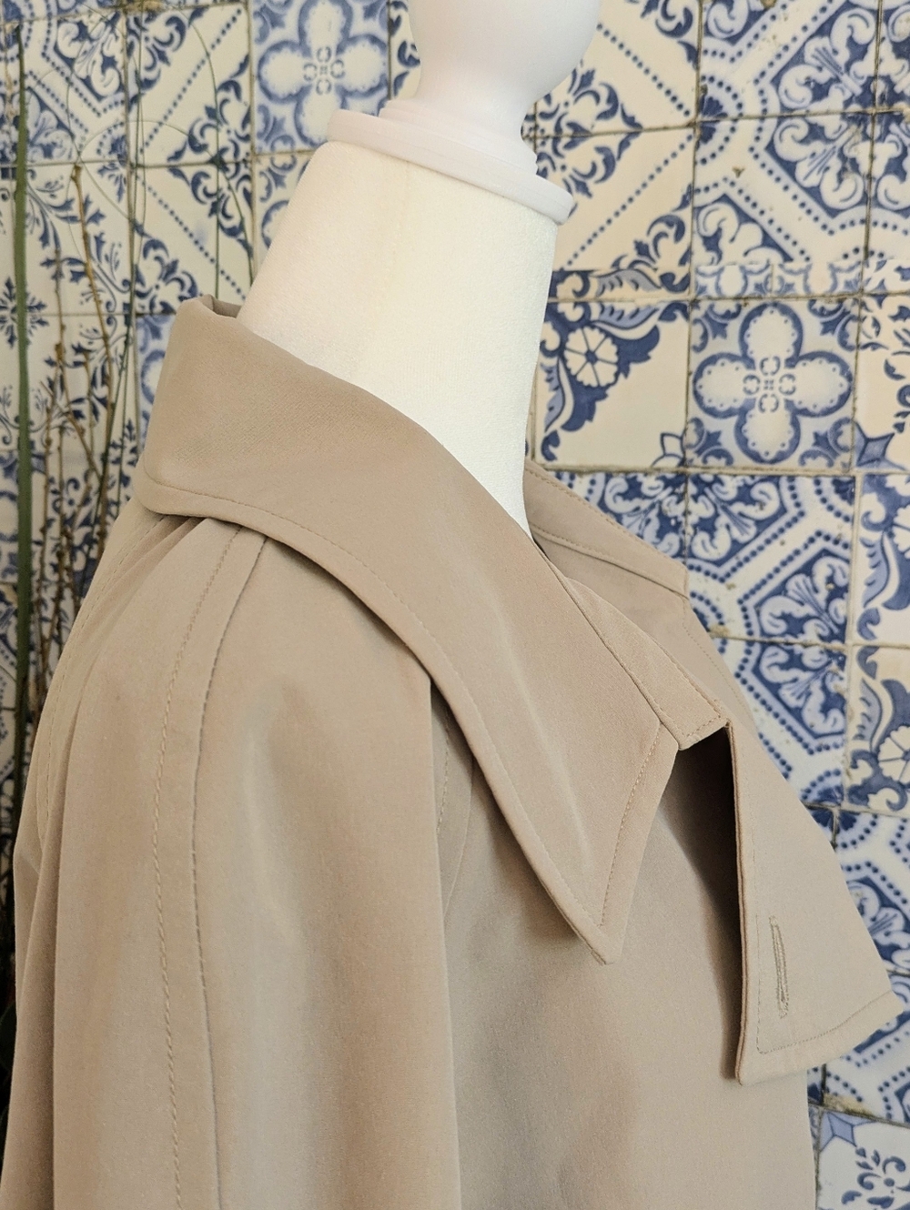 H&M Classic Double-Breasted Tan Trench Coat Sz L - Picture 3 of 8